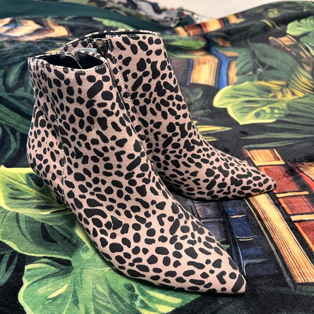Qupid Black and Tan Leopard Ankle Booties